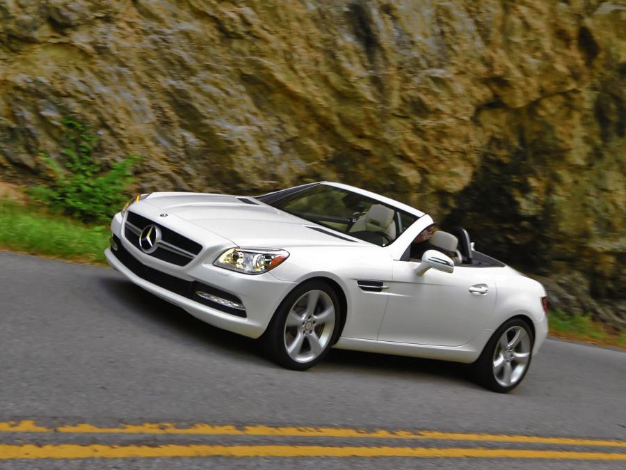  Mercedes-Benz SLK350 2011 года  (US) (фото 34 из 47)